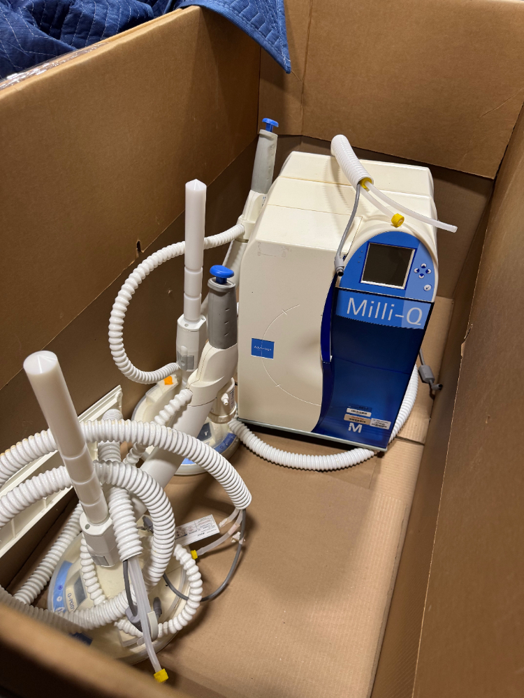 Image of Millipore Milli-Q Advantage A10 Lab Water Purification System